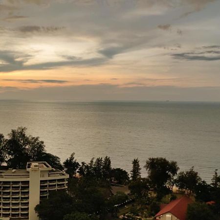 3-Bed Executive Suite, Rumahku @Ceo Bayan Lepas Exteriör bild